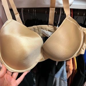 Brand new fredericks of Hollywood extreme cleavage bra